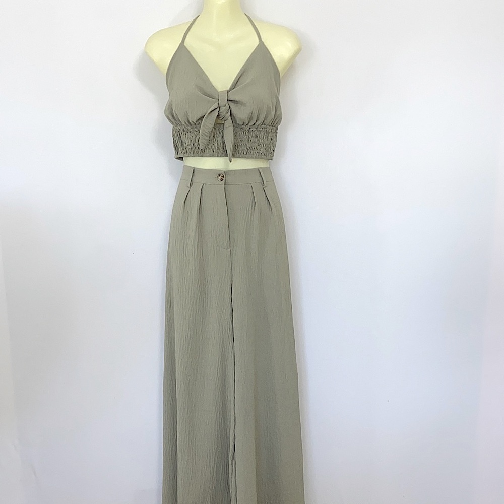 Advocado Green Two Piece Pants and Tie Elastic Top Size Medium NWOT
